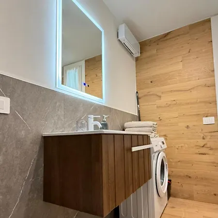 Alfieria - Netflix-parking-supermarket-centro Apartment Bergamo