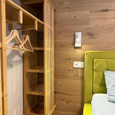 Alfieria - Netflix-parking-supermarket-centro * Bergamo