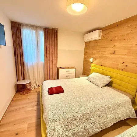 Relax In Citta - A - Free Netflix And Parking Apartment *
