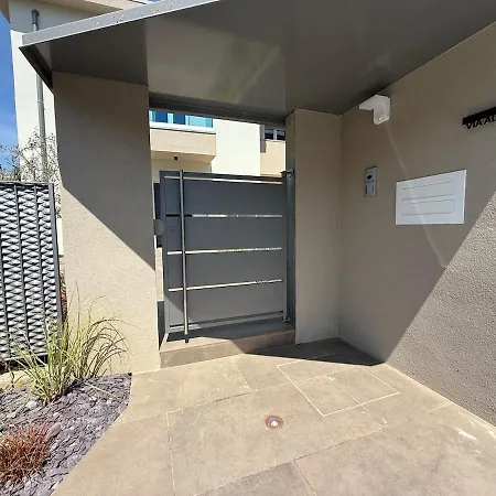 Alfieria - Netflix-parking-supermarket-centro ベルガモ