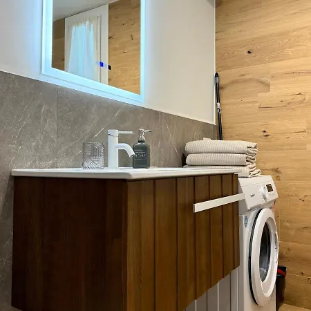 Διαμέρισμα Alfieria - Netflix-parking-supermarket-centro *