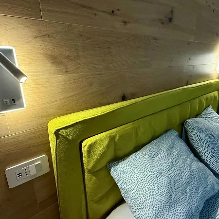 Alfieria - Netflix-parking-supermarket-centro *