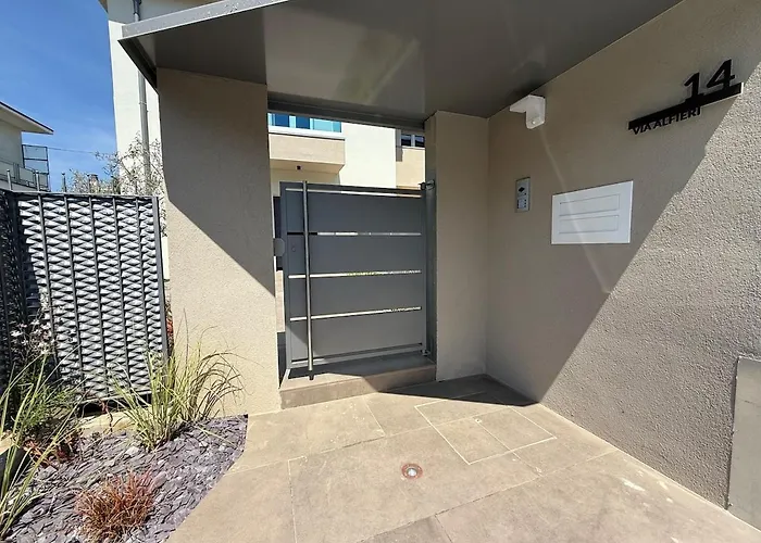 Alfieria - Netflix-parking-supermarket-centro 베르가모