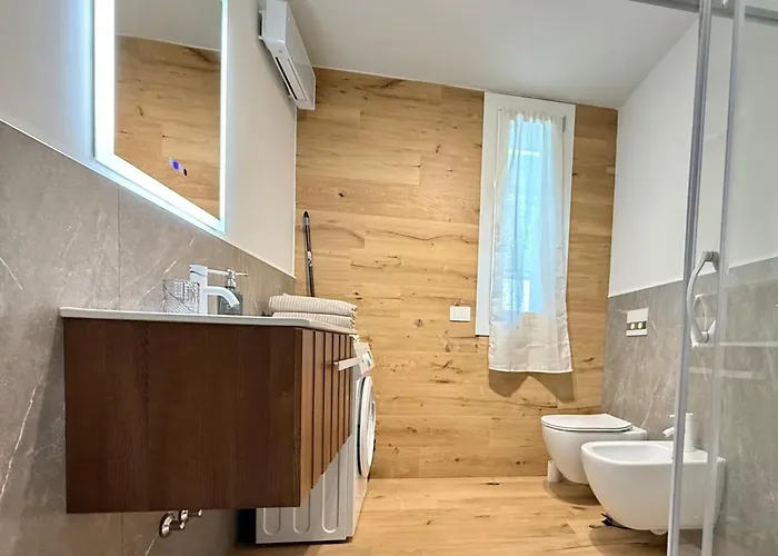 Alfieria - Netflix-parking-supermarket-centro 아파트