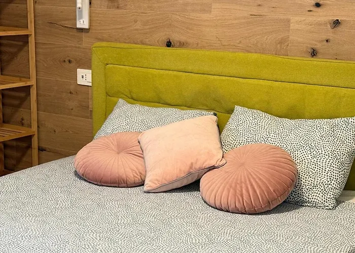 Alfieria - Netflix-parking-supermarket-centro