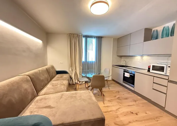 Alfieria - Netflix-parking-supermarket-centro 베르가모