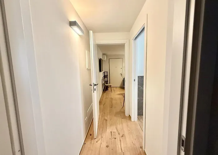 Lägenhet Alfieria - Netflix-parking-supermarket-centro *