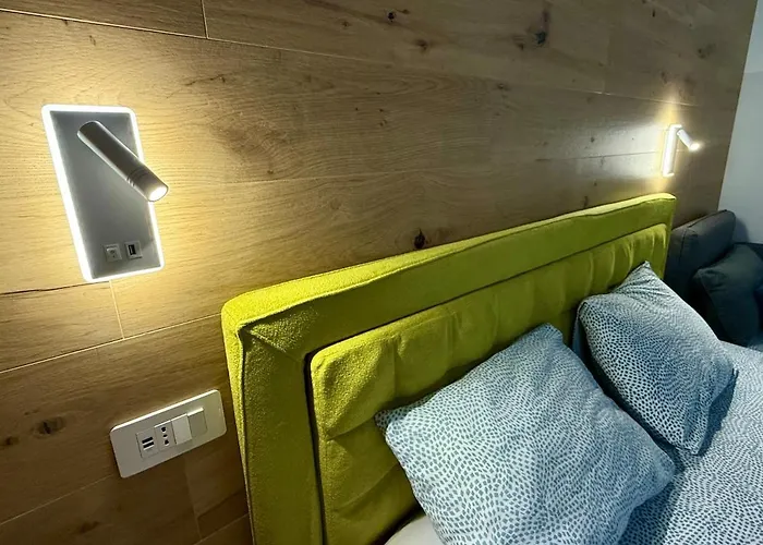 Alfieria - Netflix-parking-supermarket-centro *